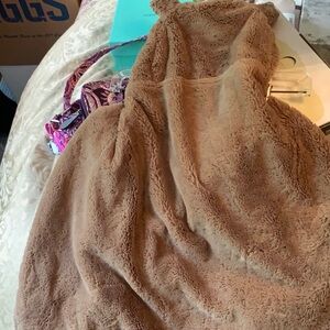 POTTERY BARN BEAR KID HOODED TOWEL  FAUX FUR/ TERRY CLOTH LINED